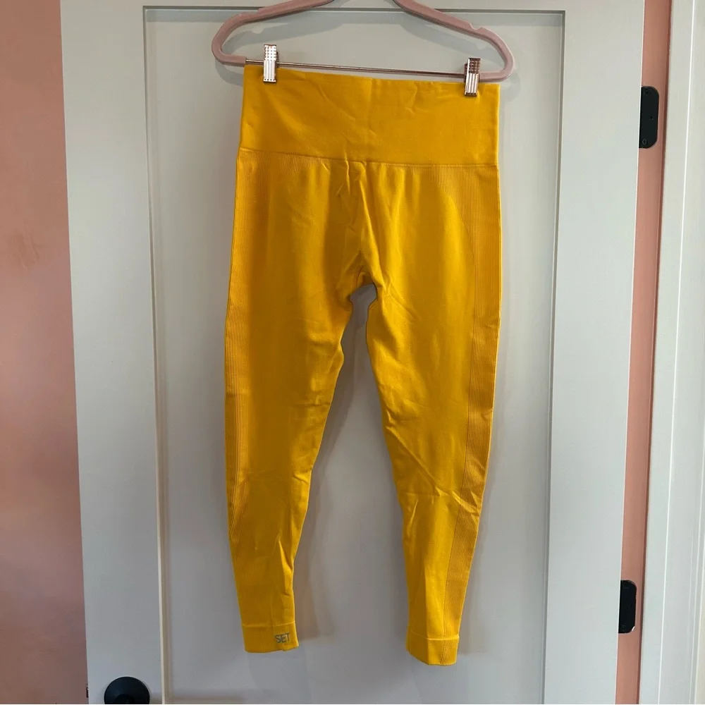 SET Active Vibrant Yellow Leggings - Picture 6 of 7
